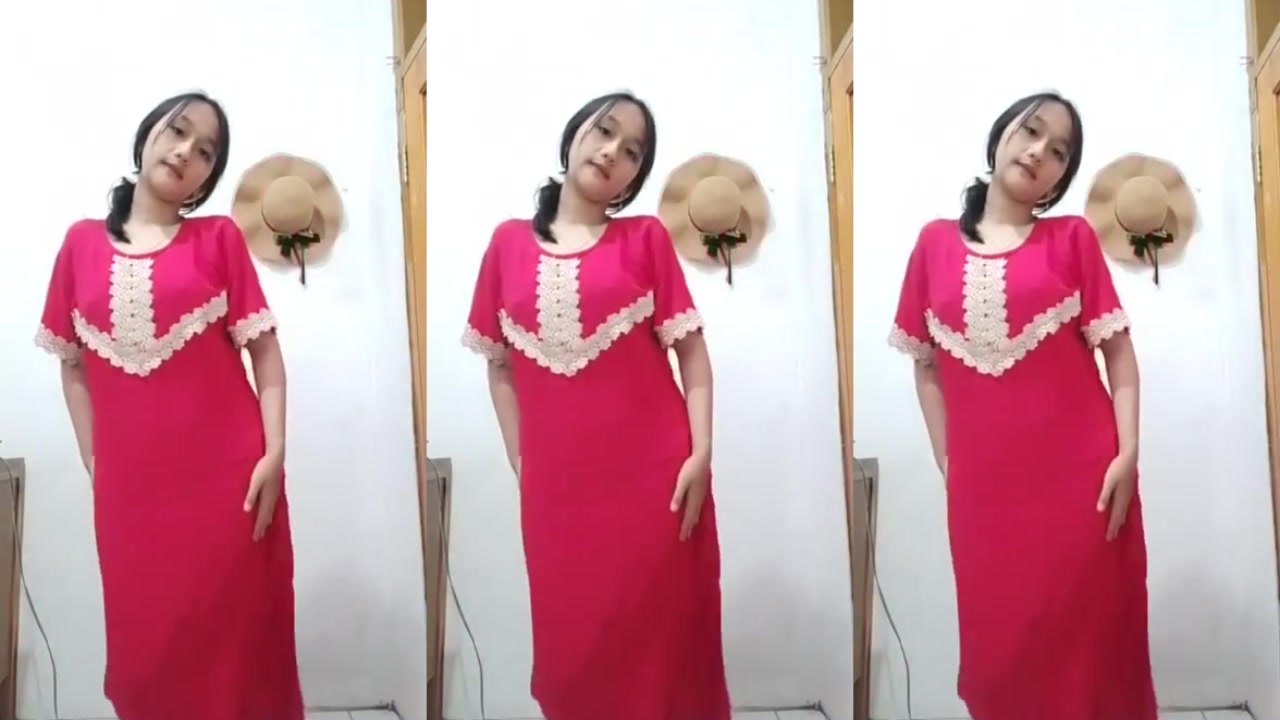 Nadia Slave Daster Merah Menggoda